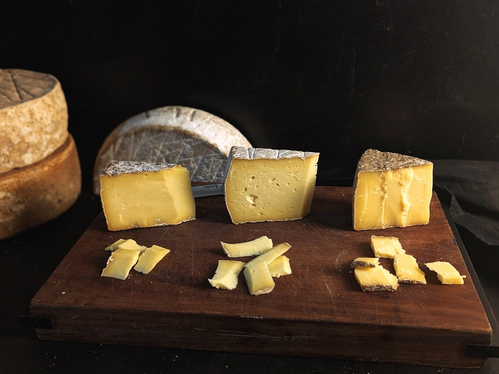 Raw Tom, Raw George and Raw Milk C2 included in the Raw Milk Cheese Box